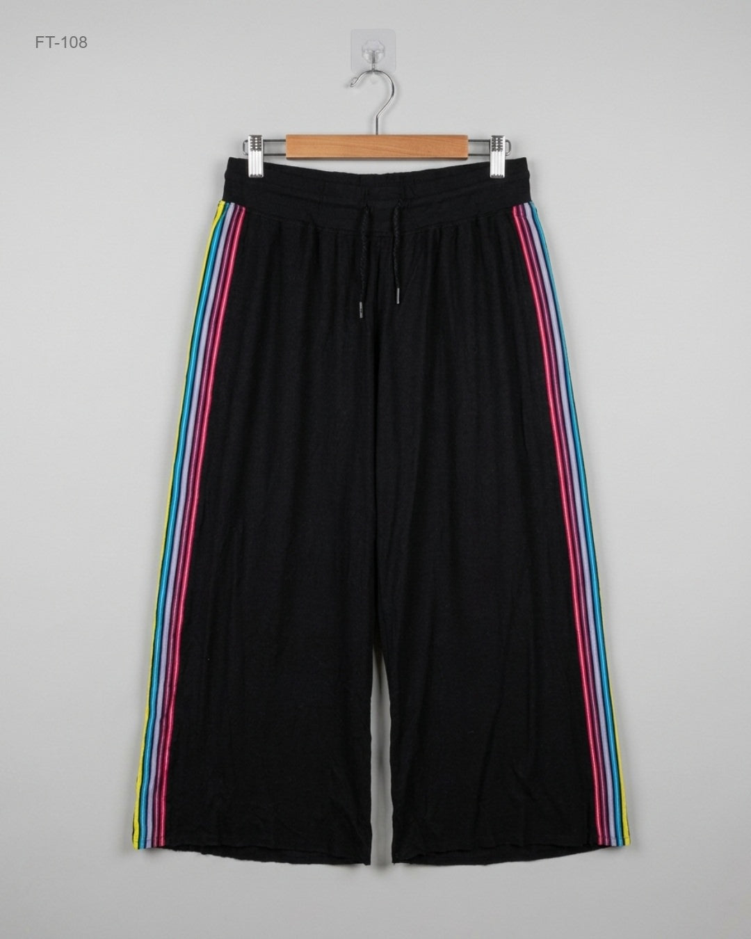 Preloved Premium Flapper Trousers by CUT LABEL, BLACK Polyester for Women - OTS Thrift Shop Islamabad Pakistan