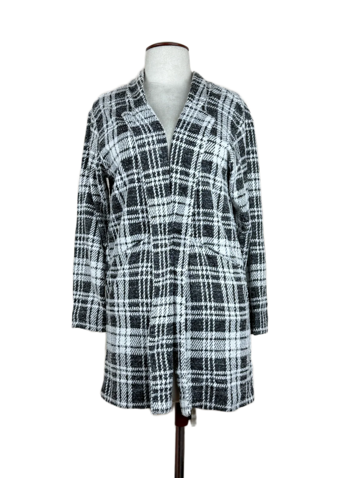 Preloved Premium Plus Winter Long Cardigans by Express, Black & White Polyester for Women - OTS Thrift Shop Lahore Pakistan