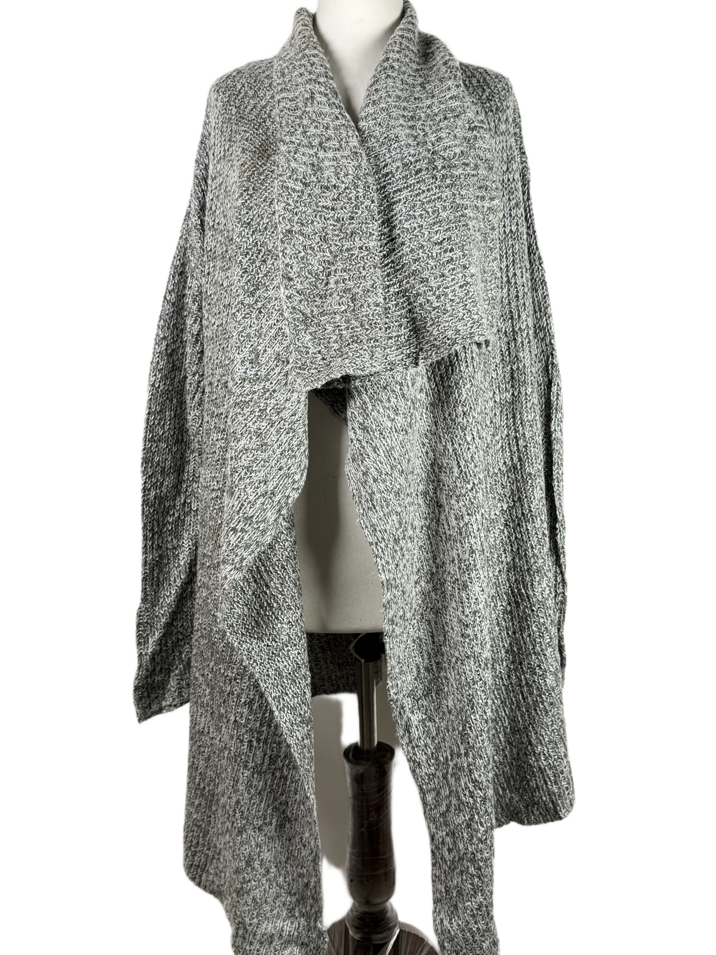 Shop PREMIUM Winter Long Cardigans by NEW LOOK | Preloved Branded Clothes | GREY ACRYLIC | Women | OTS Thrift Store Lahore Pakistan