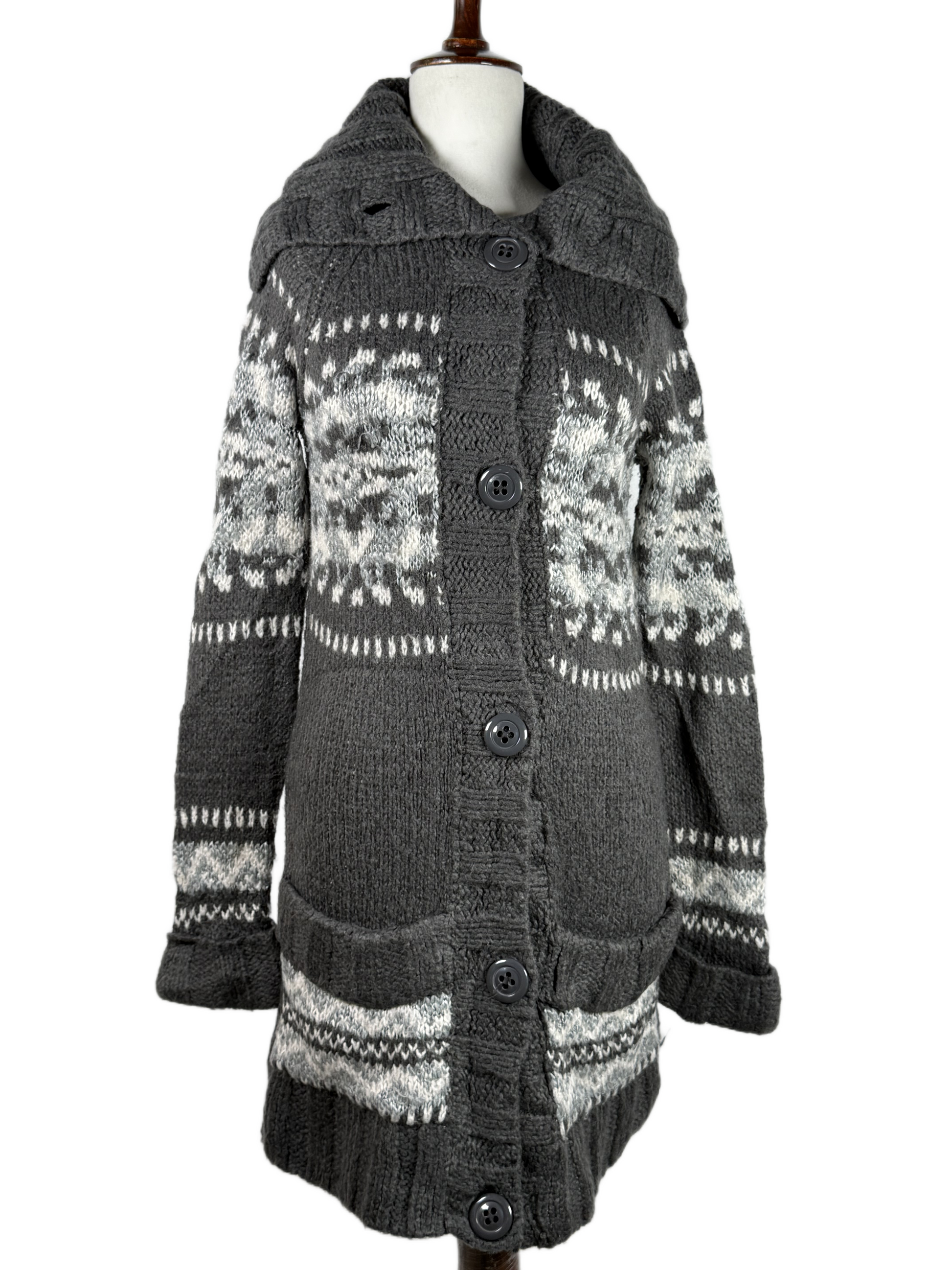 Shop PREMIUM Winter Long Cardigans by NEW LOOK | Preloved Branded Clothes | GREY ACRYLIC | Women | OTS Thrift Store Karachi Pakistan