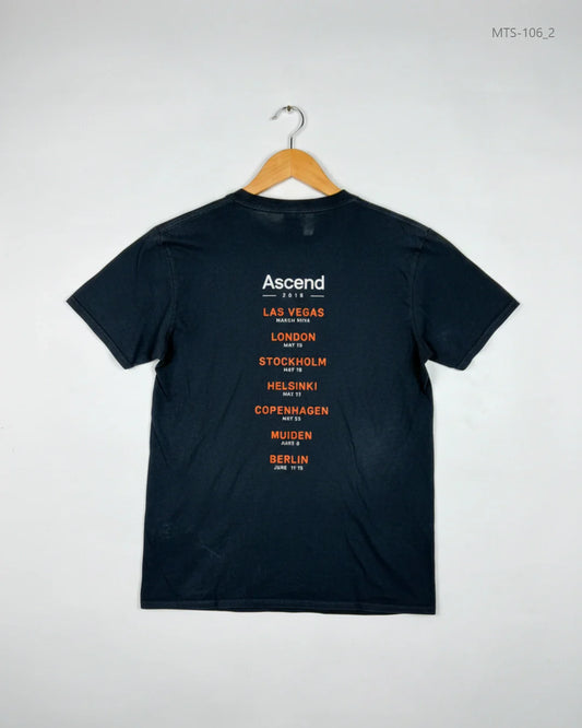 Buy Black Cotton Mens Tshirts by GILDAN - Excellent condition for Men | Preloved OTS Pakistan (MTS-106)