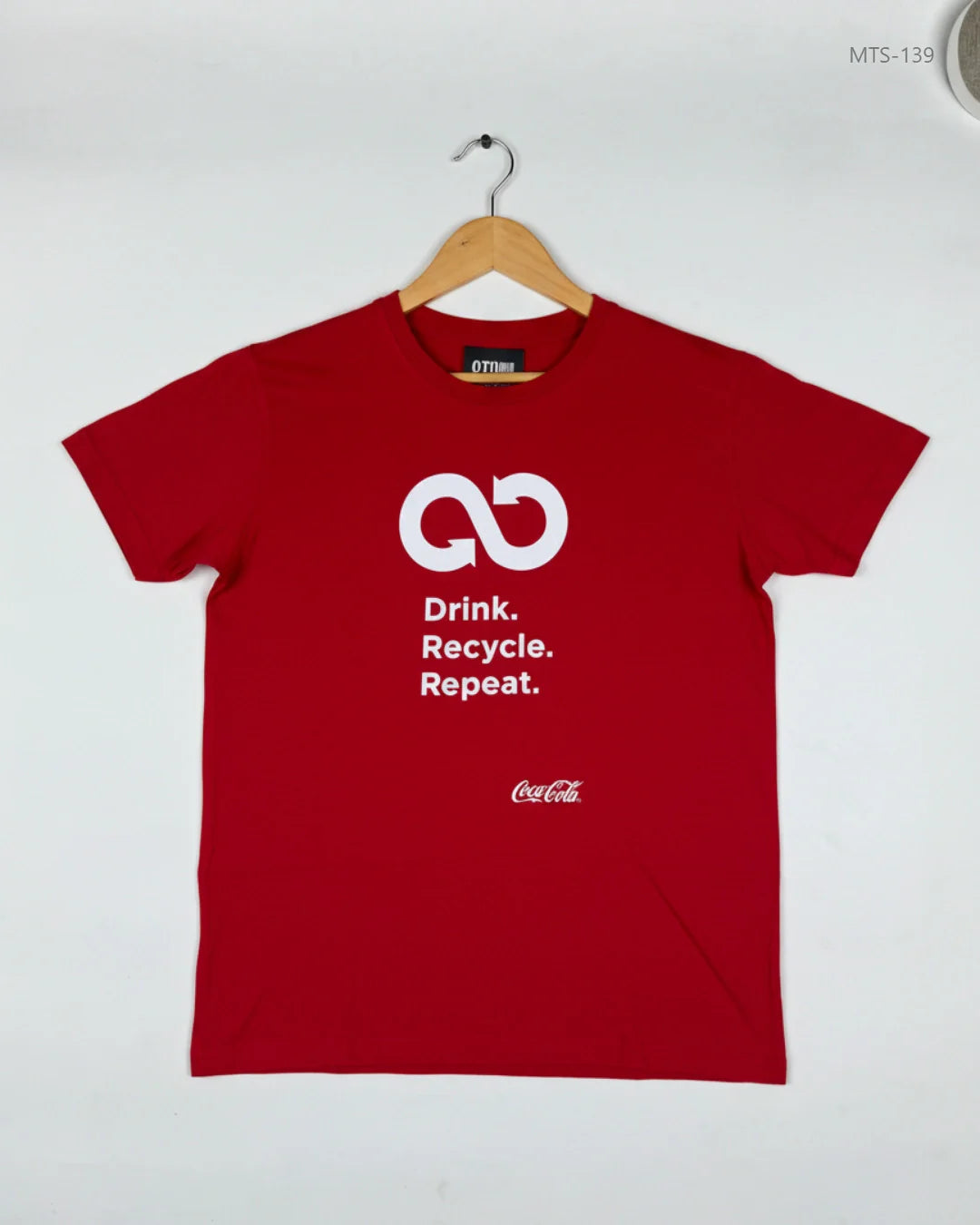 UK Imported secondhand Mens Tshirts - Roly brand, Red Cotton, Premium condition, for Men - Online Thrift Store Peshawar Pakistan