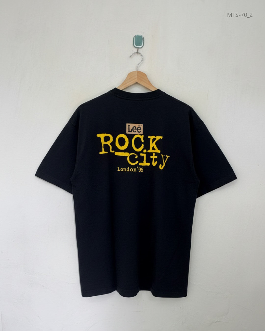 Shop Premium Condition Black Cotton Mens Tshirts by Lee for Men at OTS - Online Thrift Store Pakistan (MTS-70)