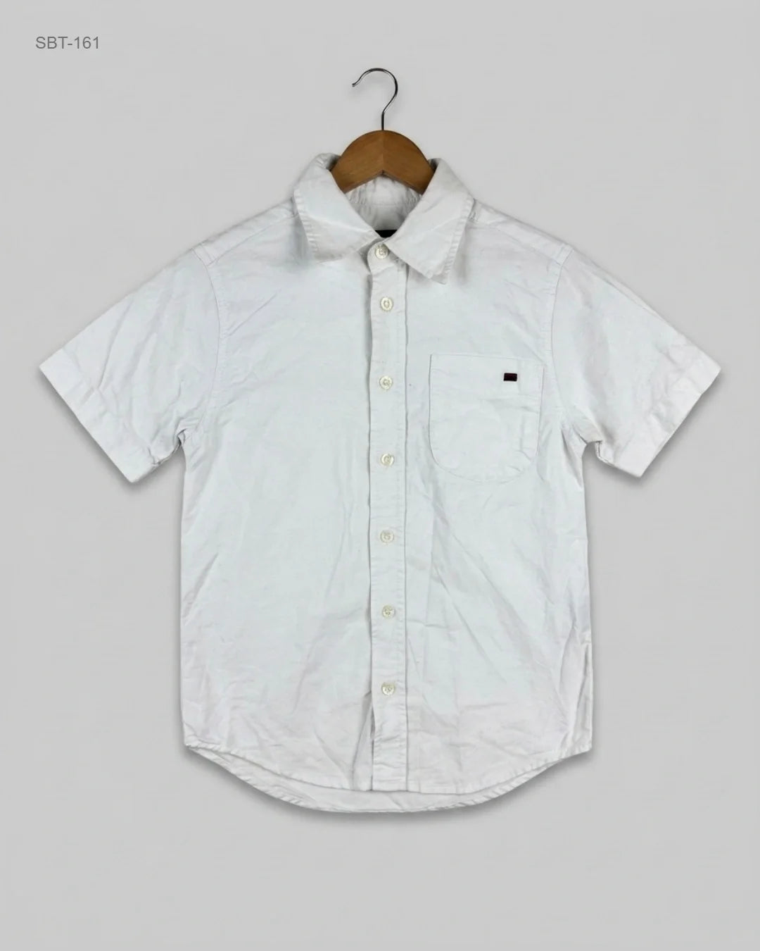 Shop Premium Boys Summer Tops by CAP HORN | Preloved Branded Clothes | White Cotton | Boys | OTS Thrift Store Karachi Pakistan