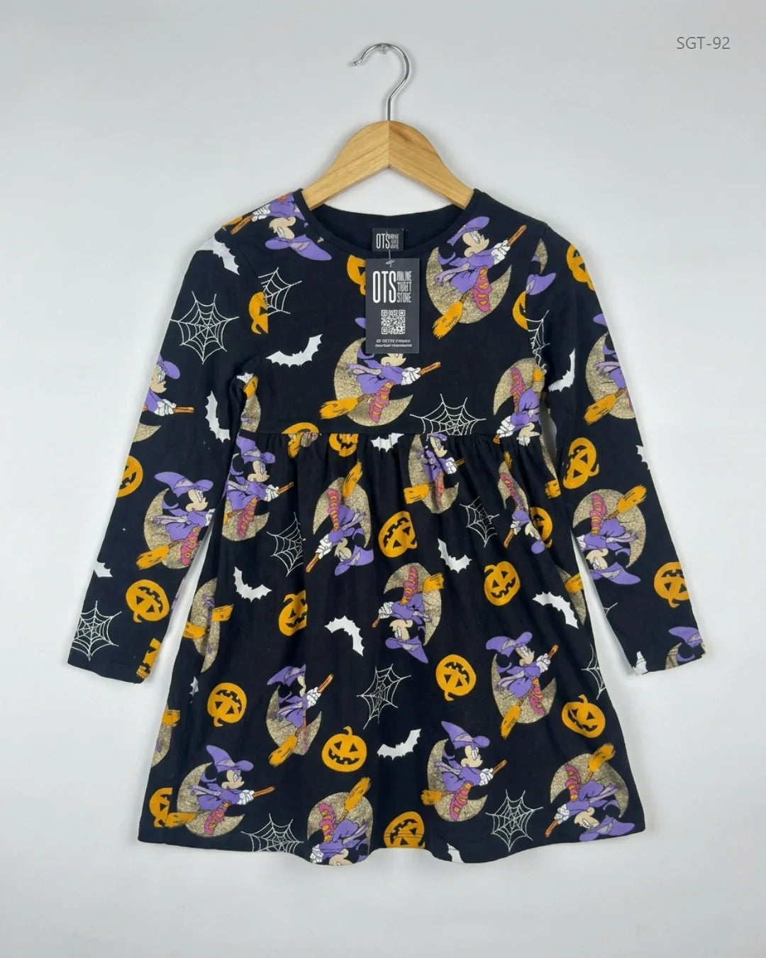 Shop Premium Girls Summer Tops by Disney | Preloved Branded Clothes | Black Cotton | Girls | OTS Thrift Store Karachi Pakistan