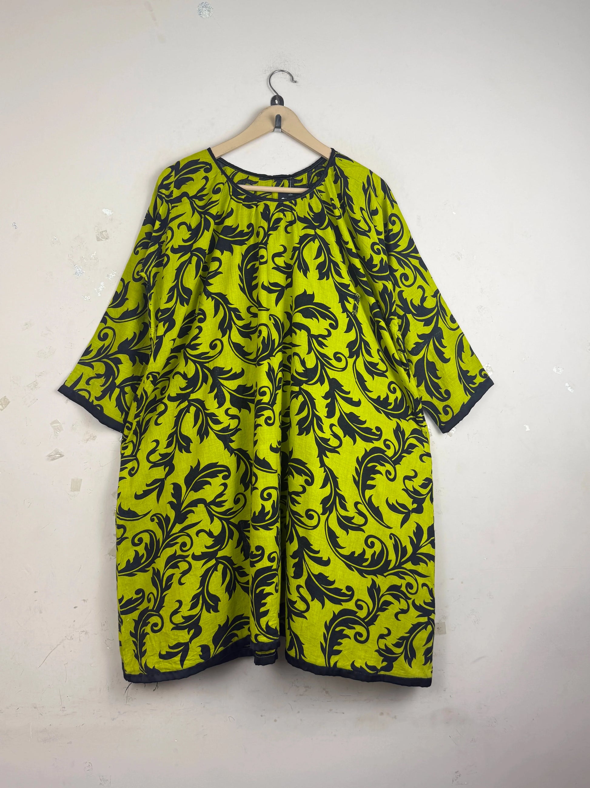 UK Imported secondhand Summer Kurti - CUT LABEL brand, Green Lawn, Premium condition, for Womens - Online Thrift Store Peshawar Pakistan