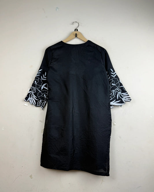 Buy Premium Summer Kurti in Black Cotton by Cut Label for | OTS Thrift Store Pakistan