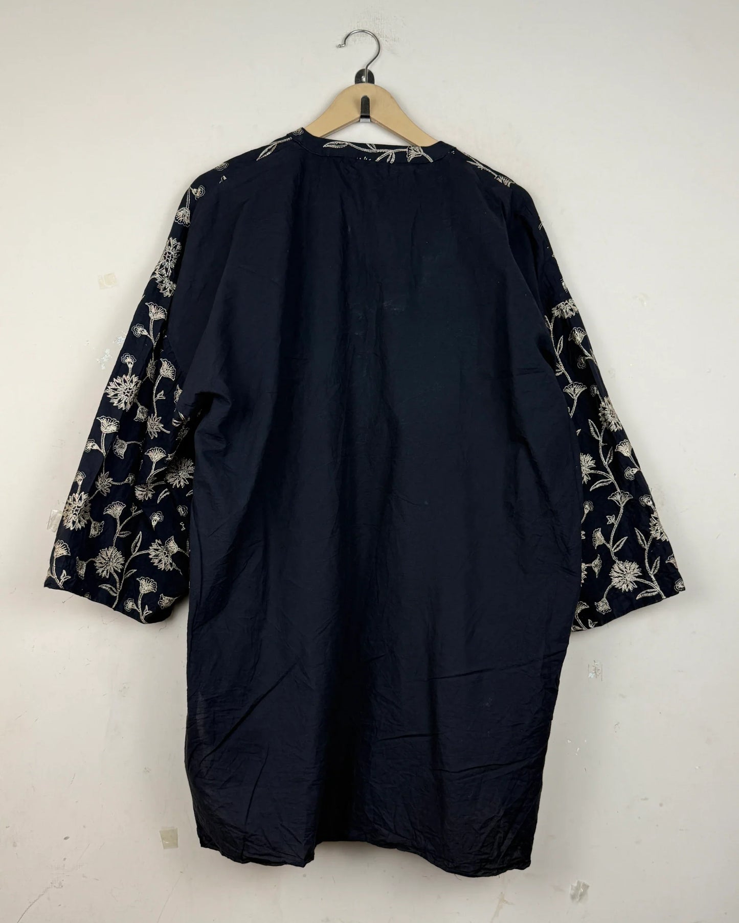 Order ALKARAM STUDIO Summer Kurti in Black LAWN COTTON for - Premium at Online Thrift Store Pakistan (SK-46)