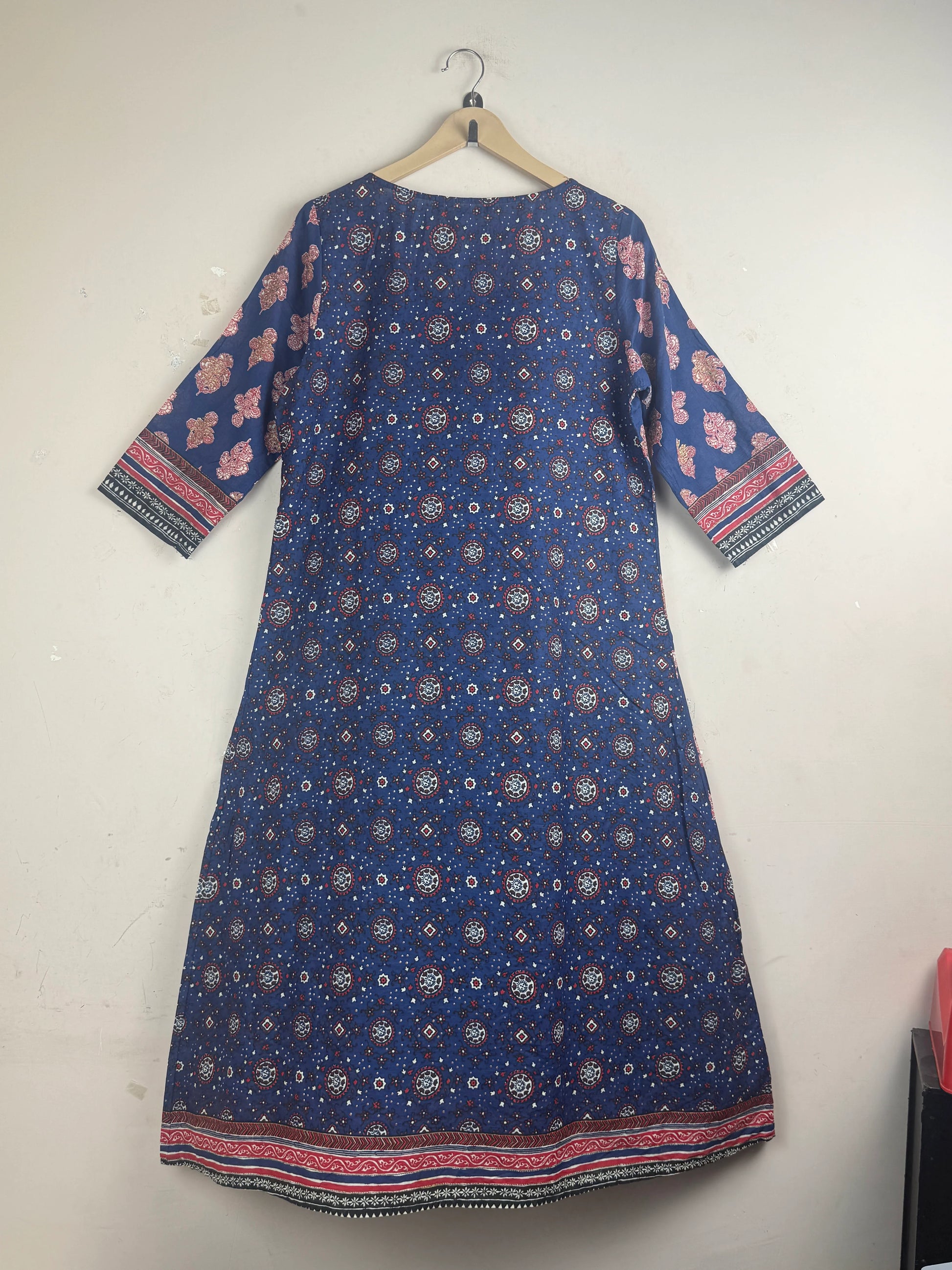 Shop Premium Condition Blue Lawn Summer Kurti by Melange for Women at OTS - Online Thrift Store Pakistan (SK-54)