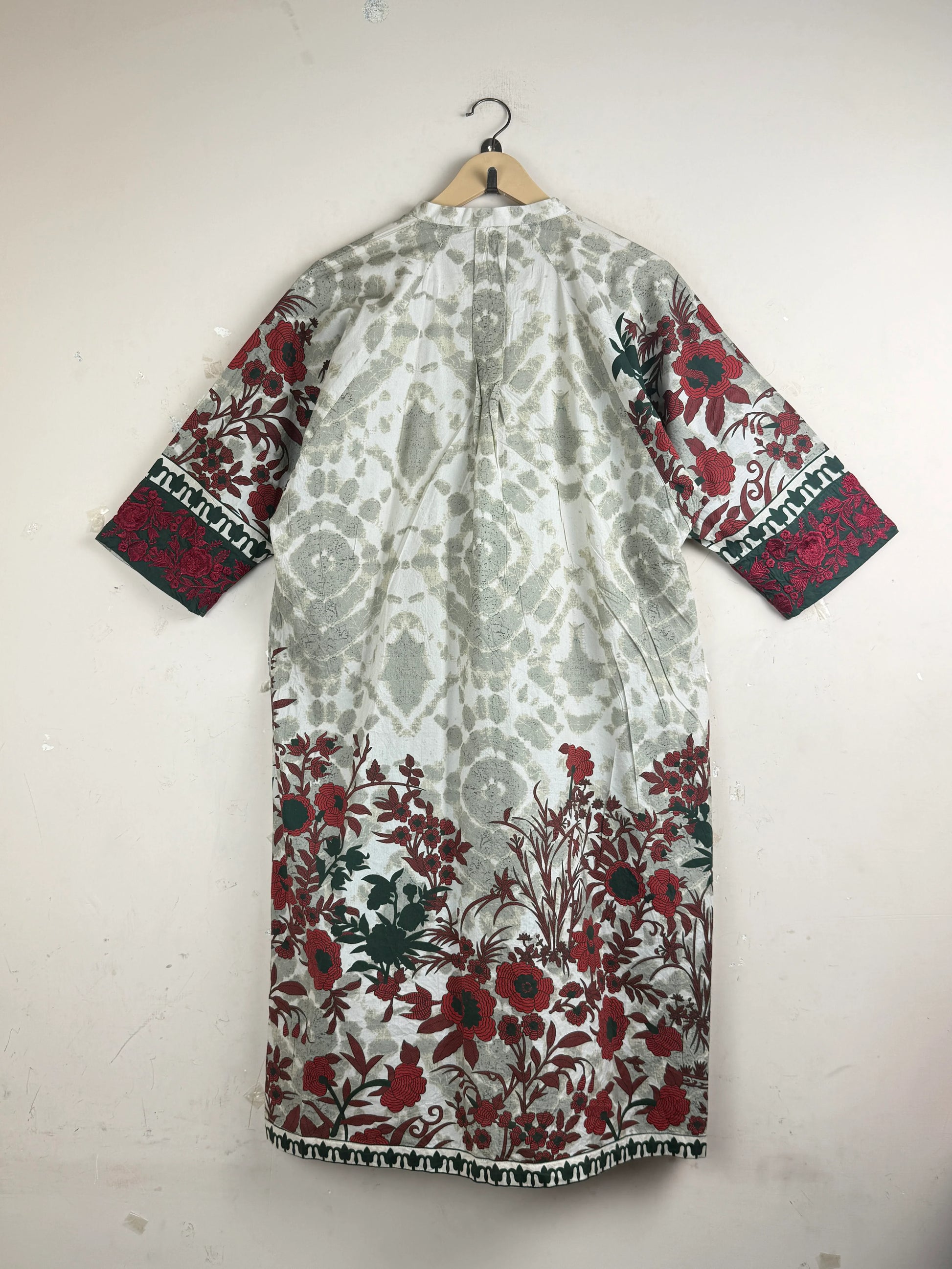 Shop Premium Plus Condition Multi Lawn Summer Kurti by KHAADI for Women at OTS - Online Thrift Store Pakistan (SK-58)