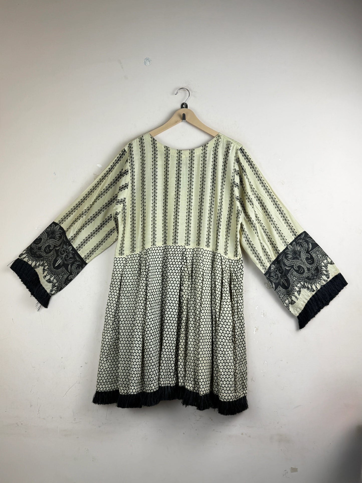 Find Premium Beige Summer Kurti by Cut Label for Women | Shop OTS Thrift Store Pakistan (SK-62)