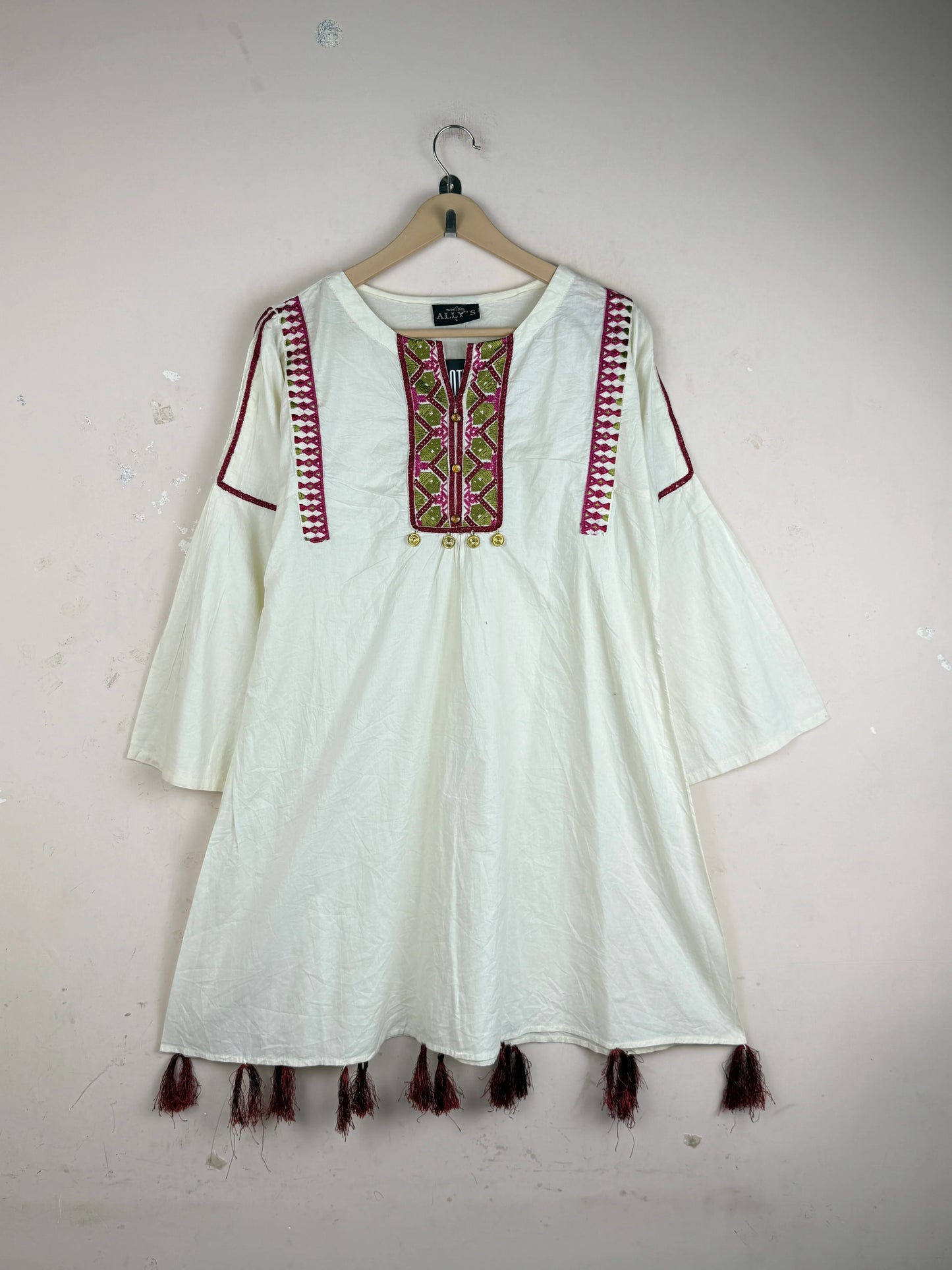 Shop Premium Summer Kurti by ALLYS | Preloved Branded Clothes | OffWhite Lawn | Women | OTS Thrift Store Islamabad Pakistan
