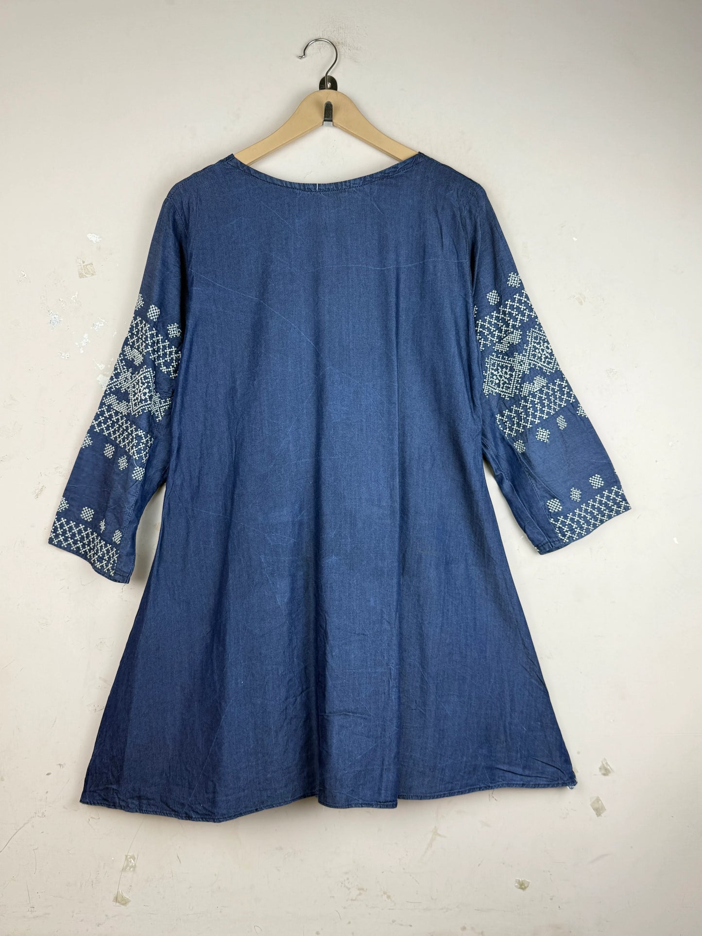 Buy Blue Cotton Summer Kurti by Cut Label - Premium condition for Women | Preloved OTS Pakistan (SK-87)