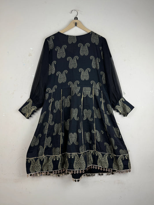 Shop Excellent Condition Black LAWN Summer Kurti by Sofia khas for Women at OTS - Online Thrift Store Pakistan (SK-91)