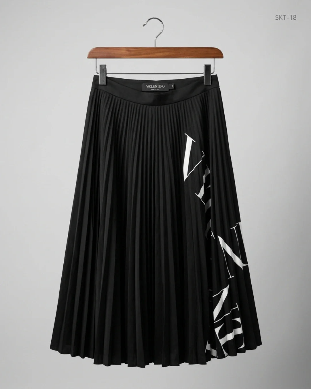 Premium Condition Women's skirts | Preloved Valentino | Black Polyester | Thrift Shop for Peshawar Pakistan | OTS