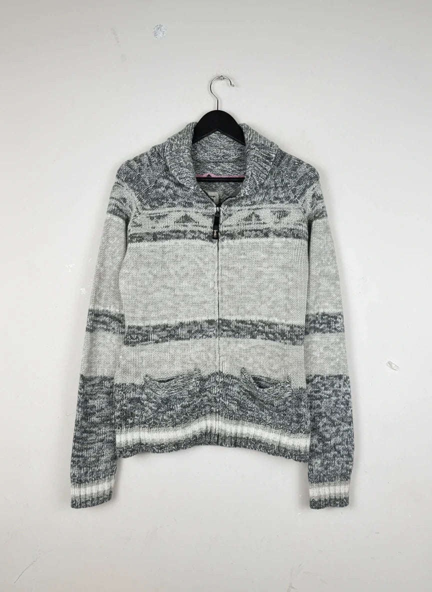 Secondhand Branded Winter Cardigans & Sweaters by Cut label, Multi Acrylic fabric, Excellent condition, for Women - Online Thrift Shop Lahore Pakistan