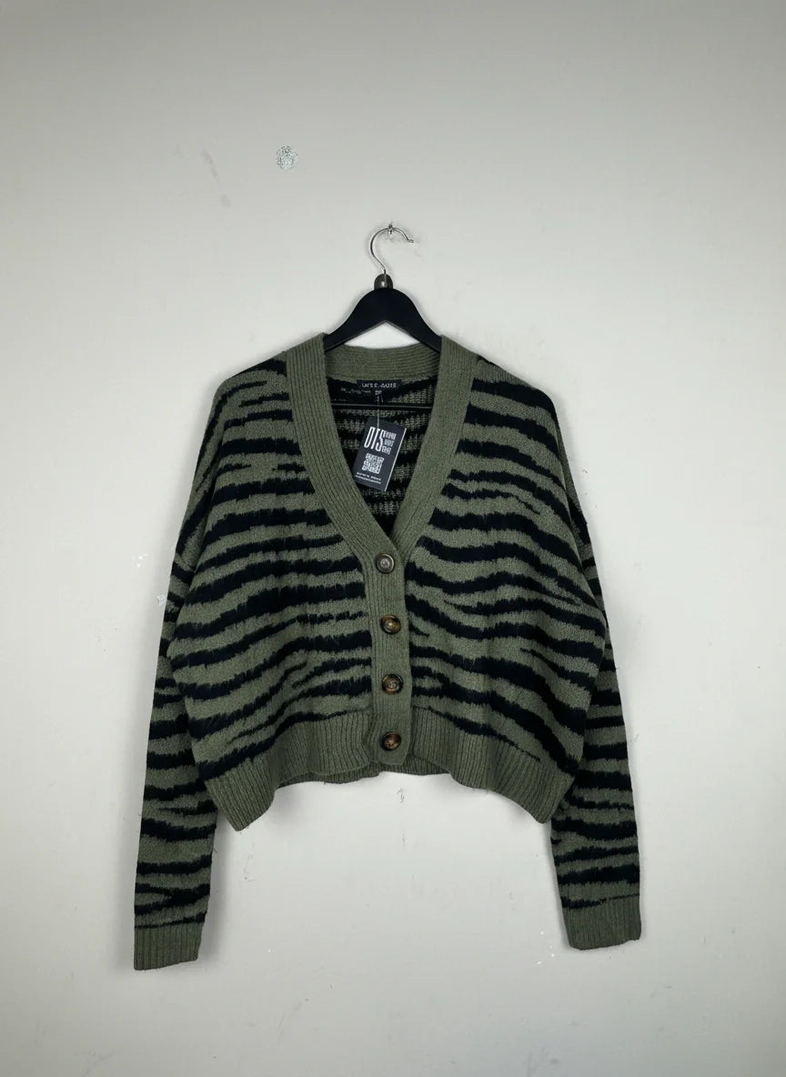 Winter Cardigans & Sweaters | Cut label | Preloved Branded | Black Green Acrylic | Excellent | OTS Thrift Store Karachi Pakistan