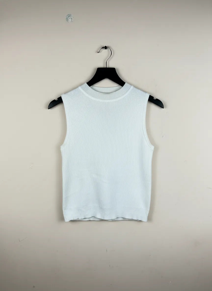 Preloved Excellent Winter Crop Tops by Primark, White Cotton for Women - OTS Thrift Shop Islamabad Pakistan