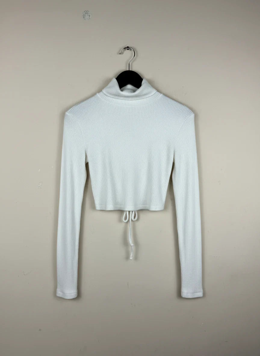 UK Imported secondhand Winter Crop Tops - Bershka brand, OffWhite Viscose, Excellent condition, for Women - Online Thrift Store Lahore Pakistan