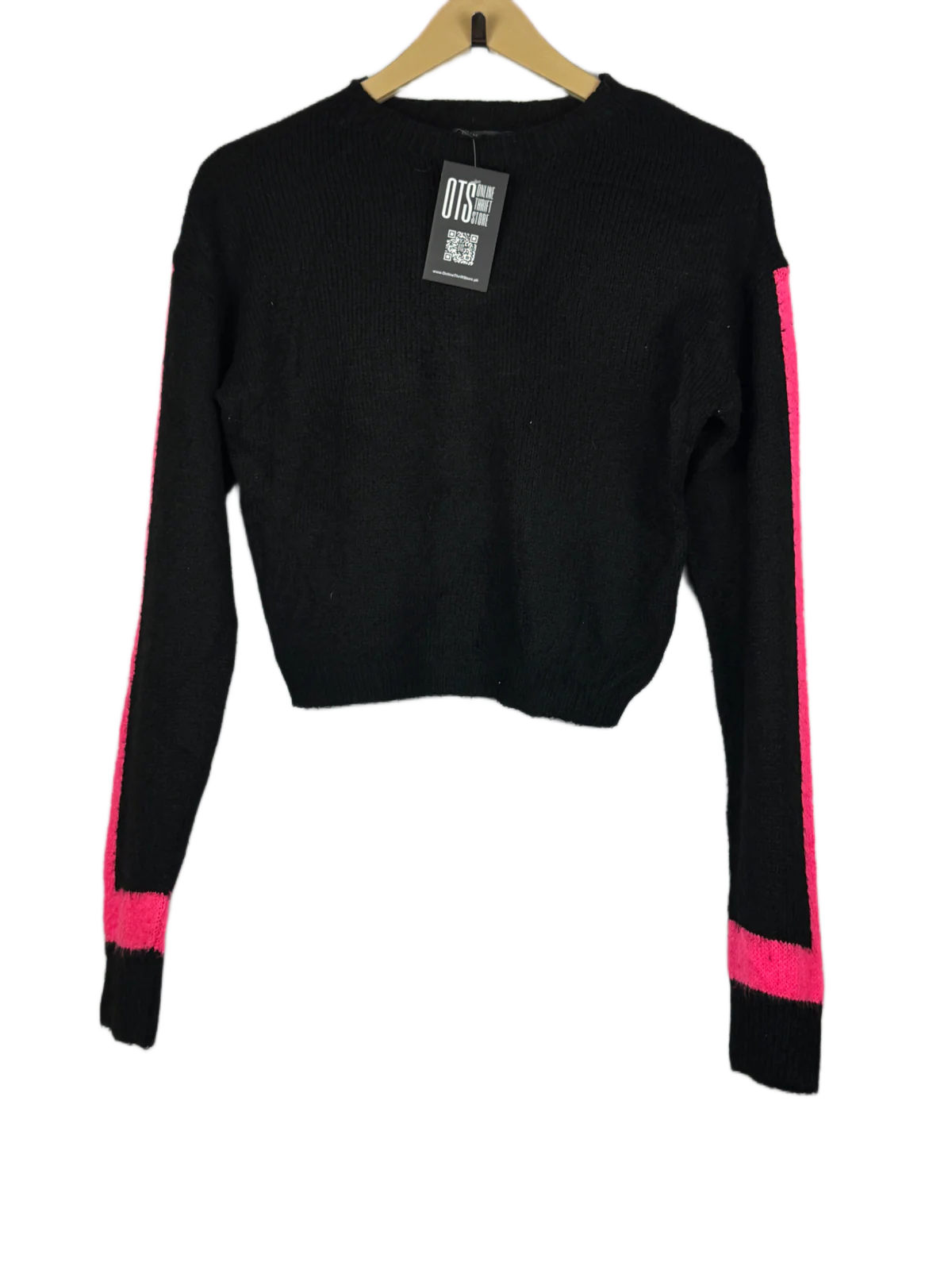 Shop Excellent Winter Crop Tops by Primark | Preloved Branded Clothes | Black Acrylic | Women | OTS Thrift Store Islamabad Pakistan