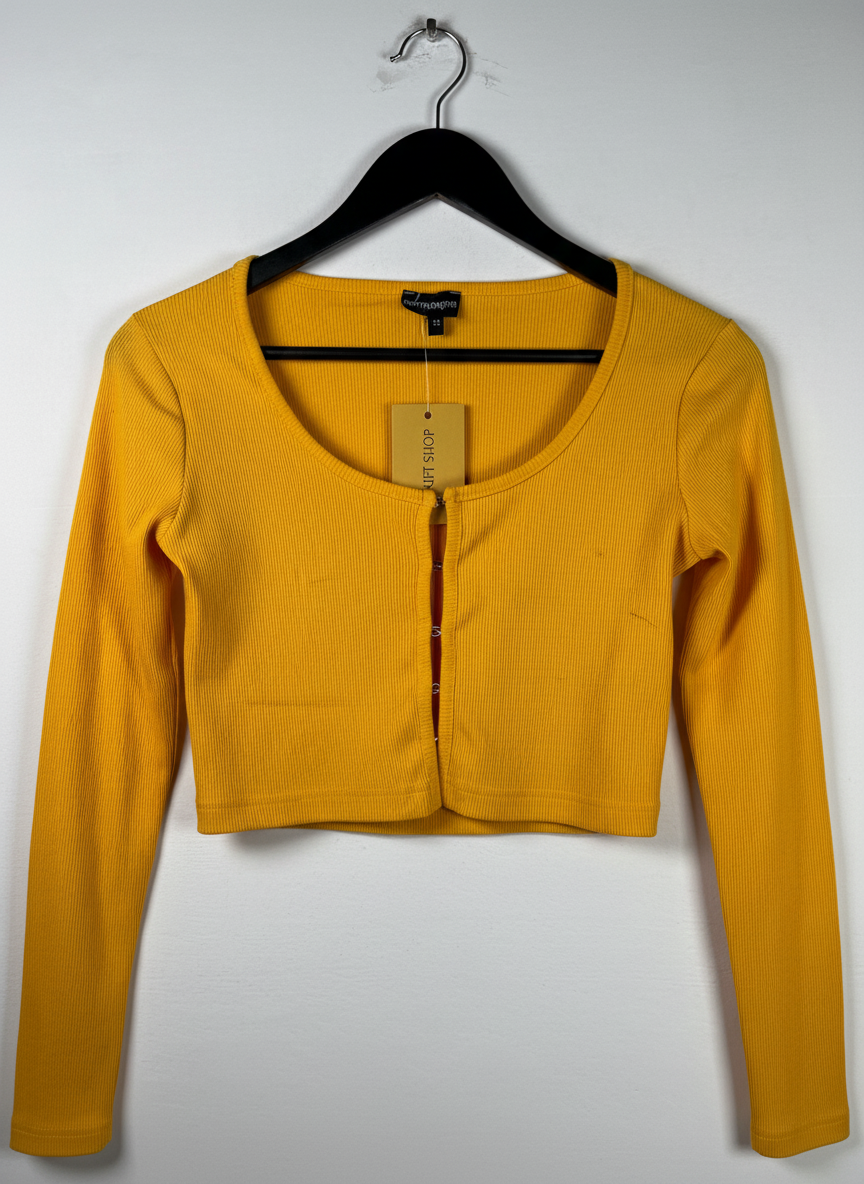 UK Imported secondhand Winter Crop Tops - PRETY LITTLETHING brand, YELLOW COTTON, PREMIUM condition, for Women - Online Thrift Store Peshawar Pakistan