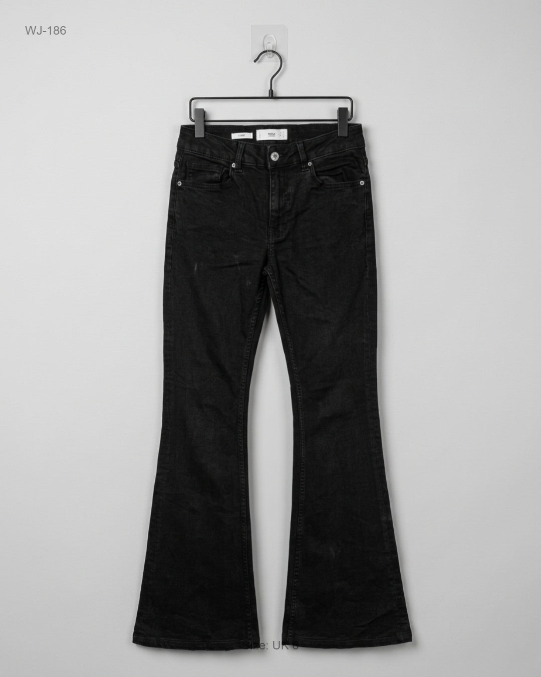 UK Imported secondhand Women Jeans - Mango brand, Black Contton, Premium condition, for - Online Thrift Store Islamabad Pakistan