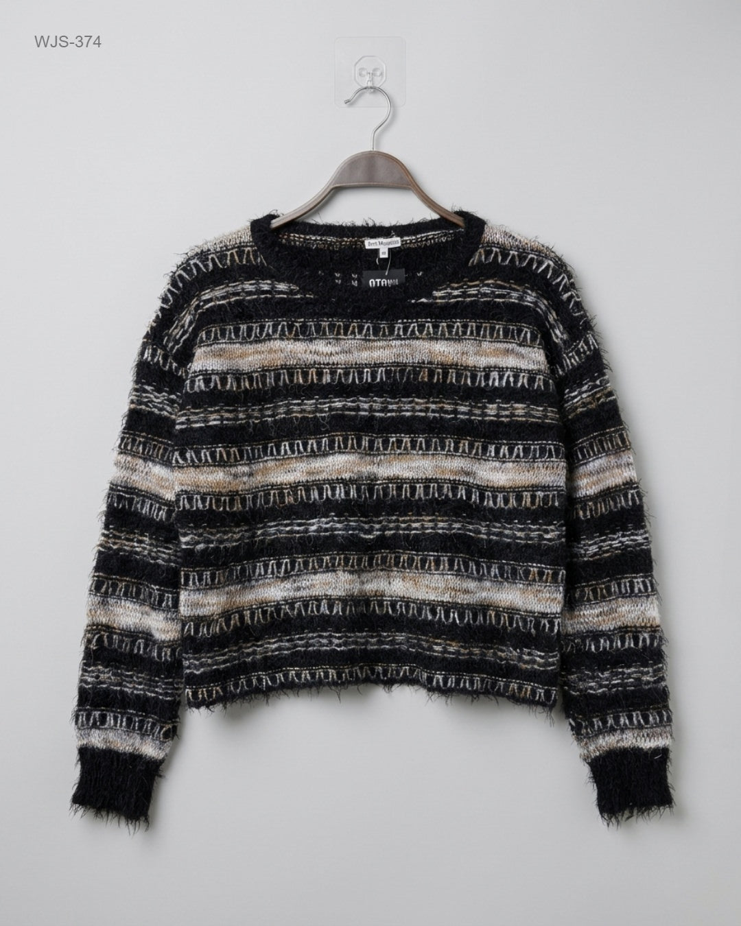 BEST MOUNTAIN Black Textured Striped Cropped Sweater buy preloved clothing online Pakistan