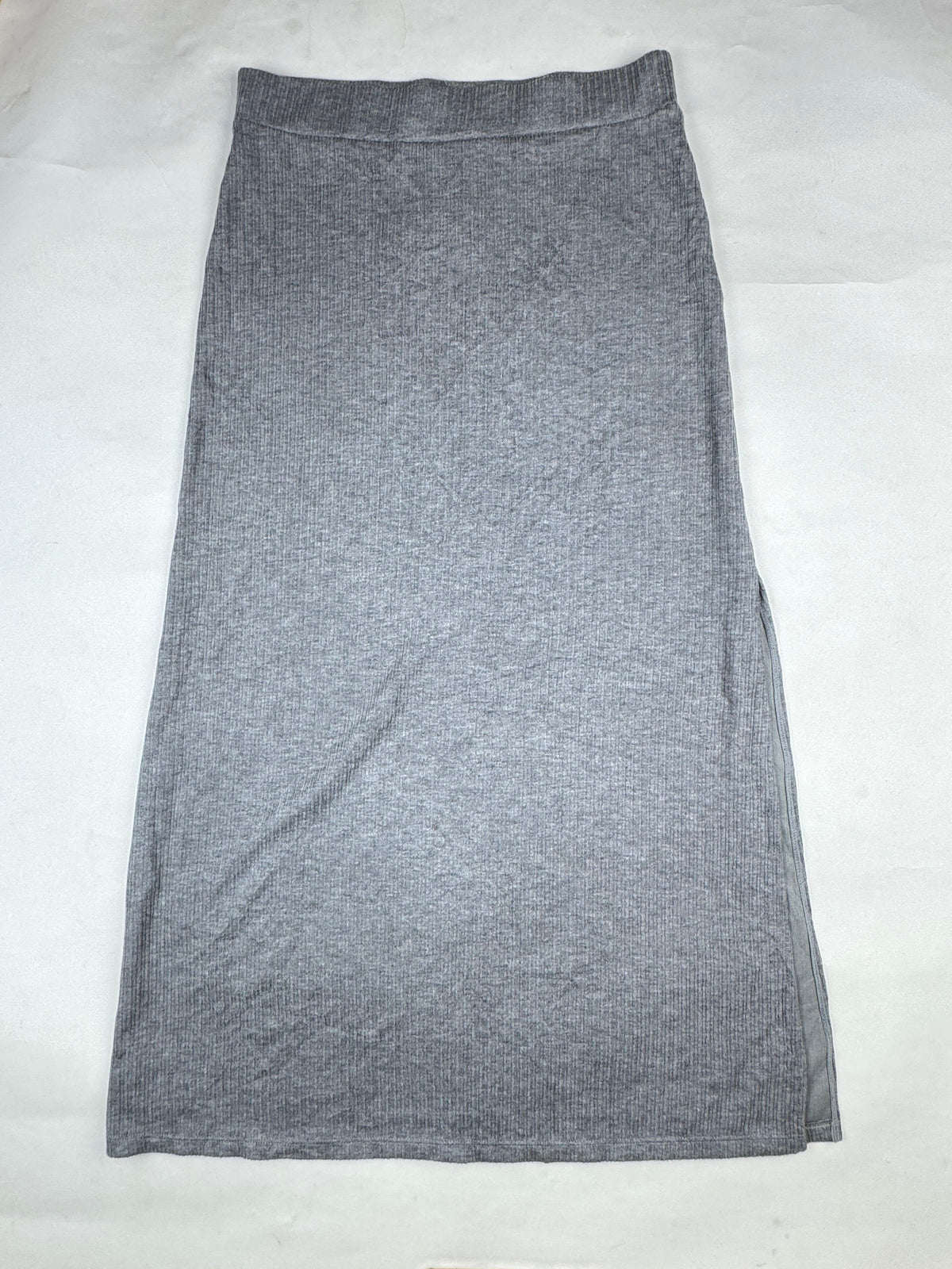 HALARA Gray Ribbed Maxi Skirt buy preloved clothing online Pakistan - image 2