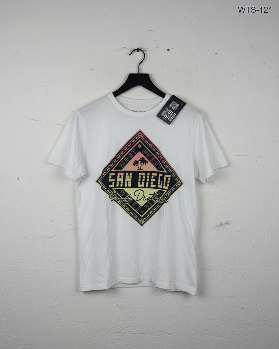 Secondhand Branded Womens Tshirts by Primark, White Cotton fabric, Premium condition, for - Online Thrift Shop Islamabad Pakistan
