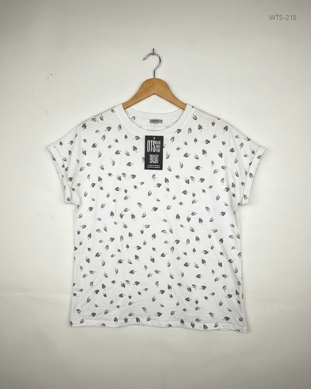 Shop Premium Womens Tshirts by Jigsaw | Preloved Branded Clothes | White Cotton | | OTS Thrift Store Karachi Pakistan