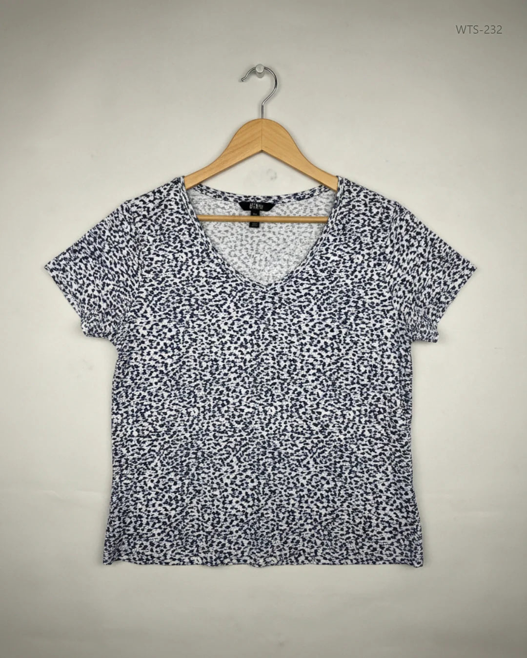 Preloved Premium Womens Tshirts by Peacocks, Blue Cotton for - OTS Thrift Shop Karachi Pakistan