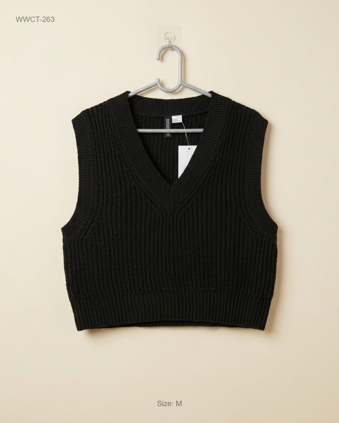 Secondhand Branded Women Winter Crop Tops by H&M, Black Acrylic fabric, Premium condition, for Women - Online Thrift Shop Islamabad Pakistan