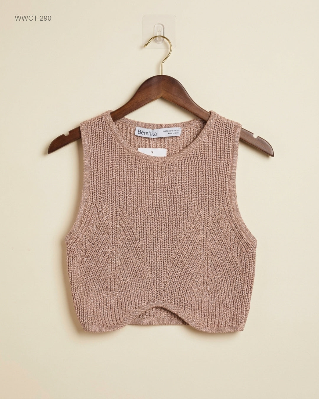 Secondhand Branded Women Winter Crop Tops by Bershka, Multi Polyester fabric, Premium condition, for Women - Online Thrift Shop Peshawar Pakistan