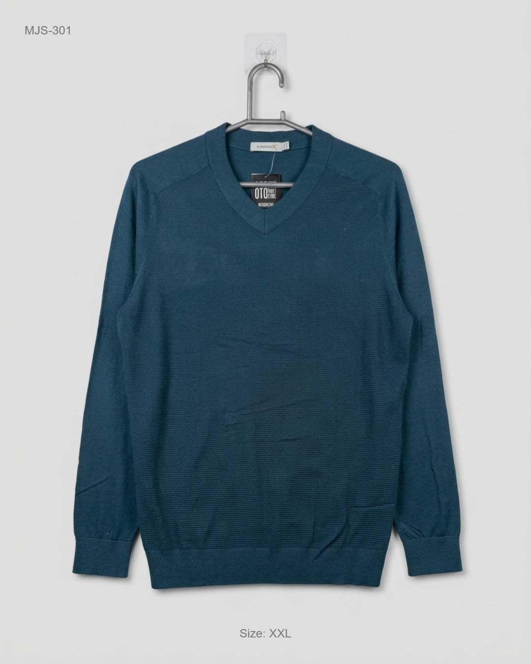 K-BOXING (MJS-301) V-Neck Knit Sweater - M/L
