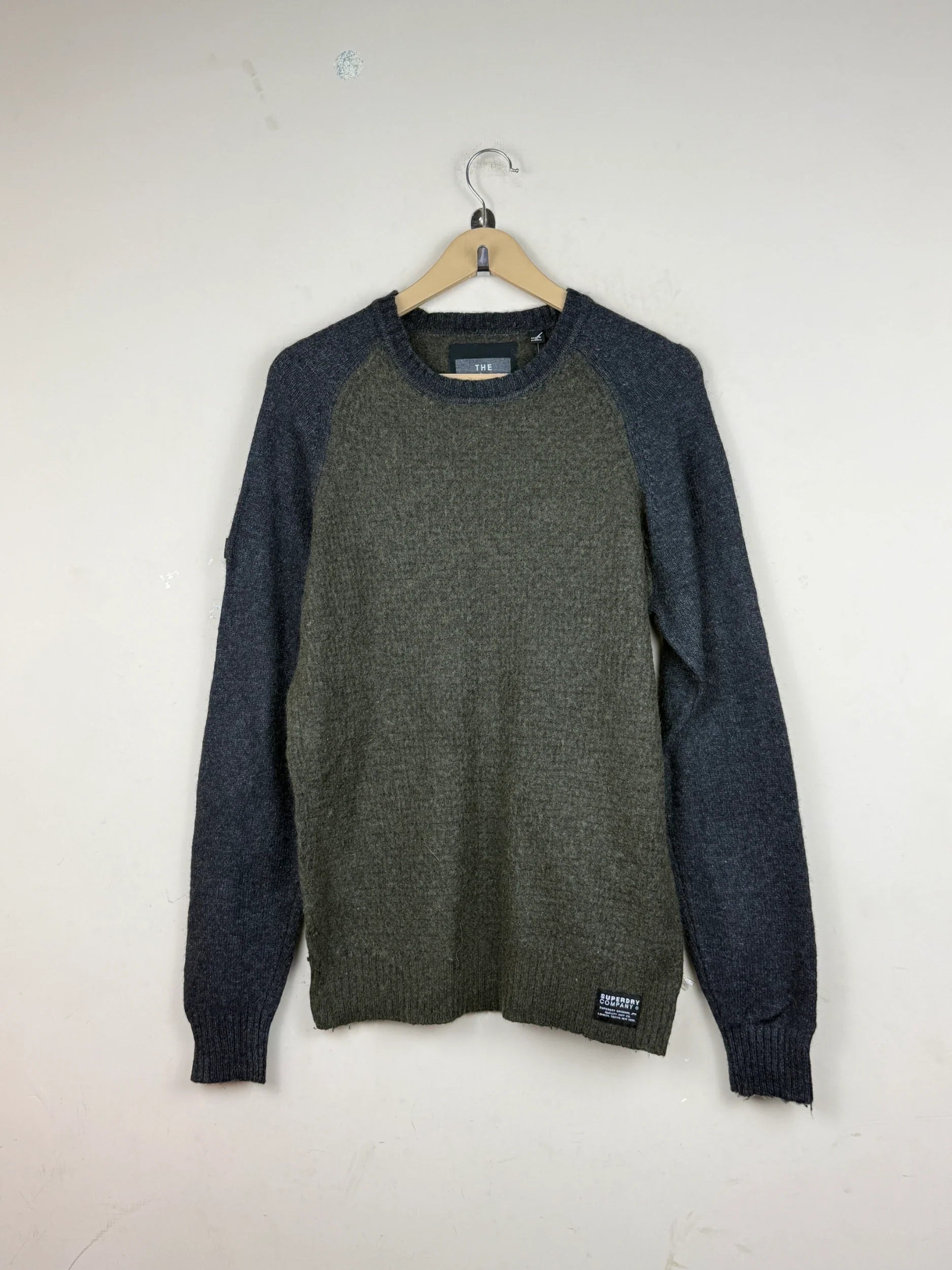 Secondhand Branded Men's Jumpers & Sweaters by Superdry, Gray Wool fabric, Excellent condition, for Men - Online Thrift Shop Islamabad Pakistan