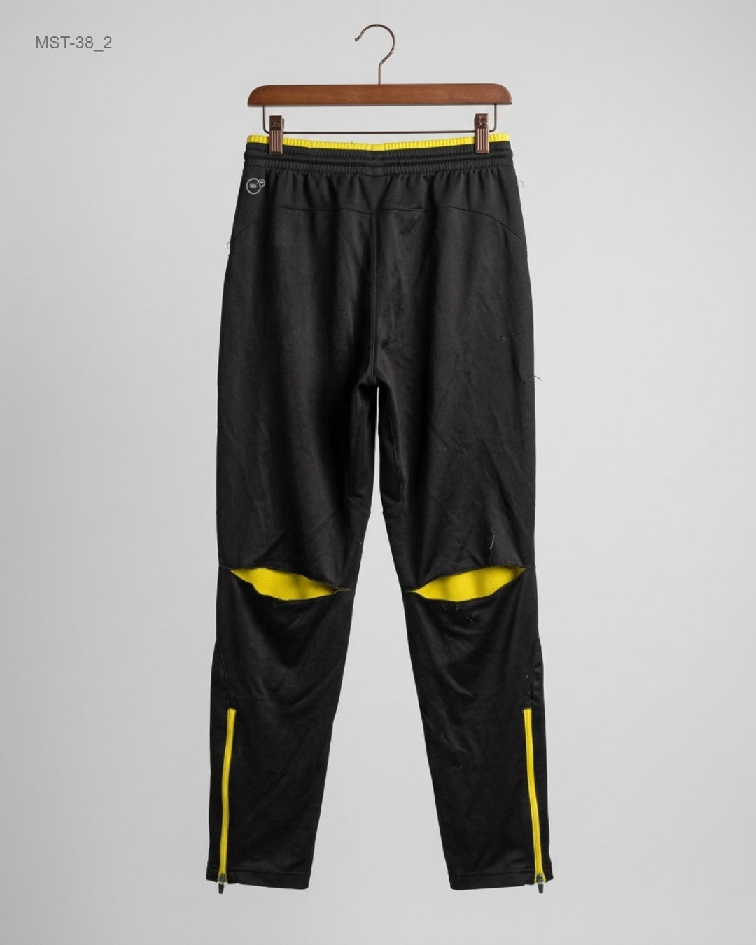 Buy Black Polyester Men Sports Trousers by CUT LABEL - Premium condition for MENS | Preloved OTS Pakistan (MST-38)