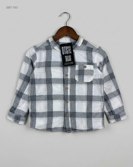 Shop Premium Boys Summer Tops by C&A | Preloved Branded Clothes | Gray Cotton | Boys | OTS Thrift Store Islamabad Pakistan