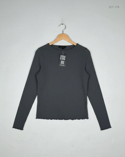 Secondhand Branded Summer Crop Tops by New Look, Grey Cotton fabric, Premium condition, for Womens - Online Thrift Shop Islamabad Pakistan