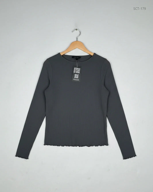 Secondhand Branded Summer Crop Tops by New Look, Grey Cotton fabric, Premium condition, for Womens - Online Thrift Shop Islamabad Pakistan