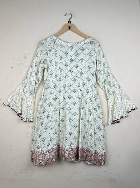 Buy OffWhite LAWN Summer Kurti by Unknown - Premium condition for Womens | Preloved OTS Pakistan (SK-124)
