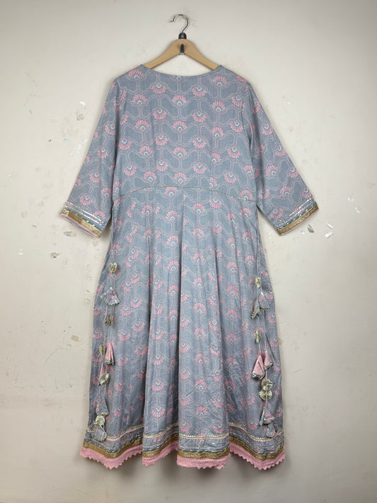 Find Premium Gray Summer Kurti by Unknown for Womens | Shop OTS Thrift Store Pakistan (SK-145)