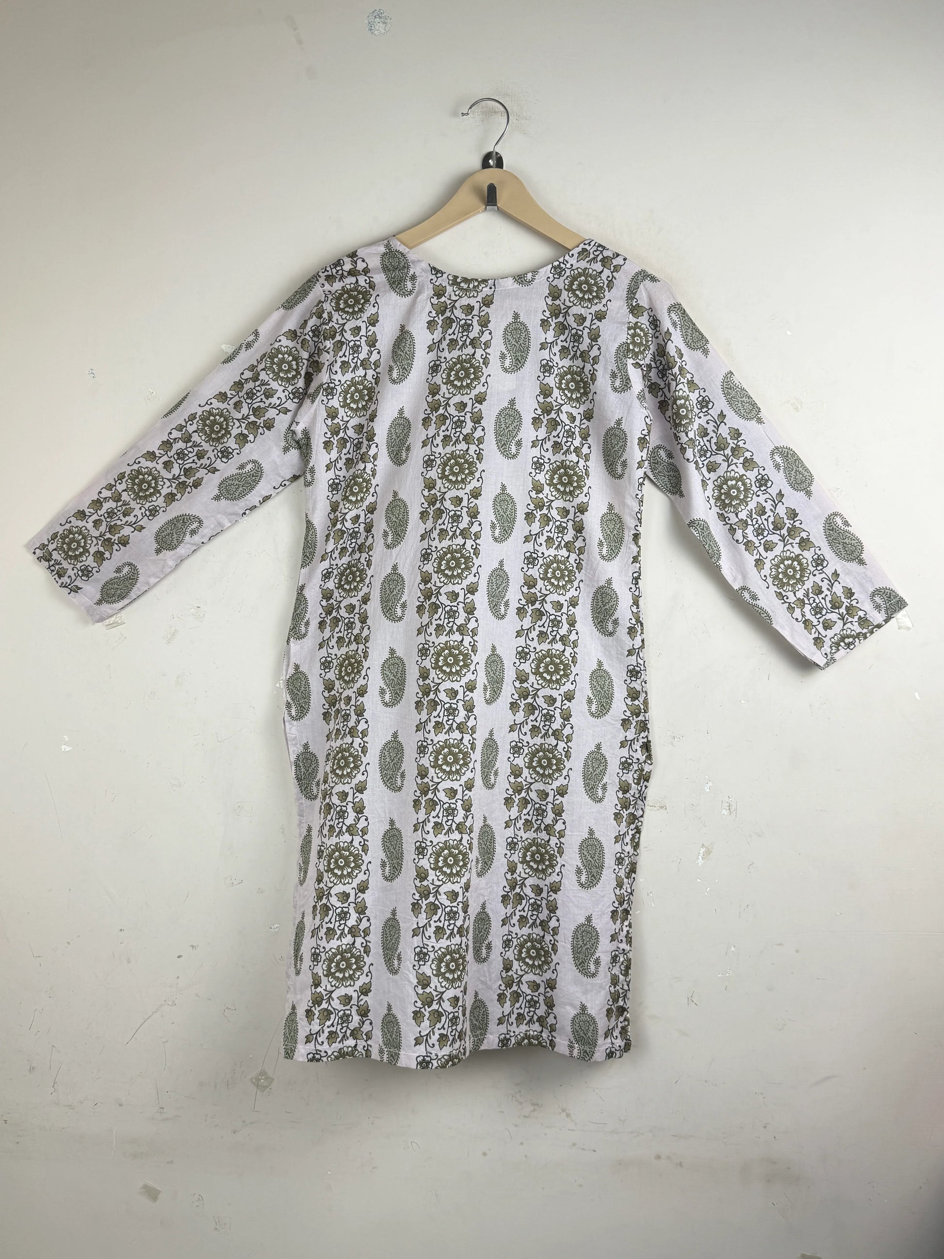 Shop Premium Condition Multi Lawn Summer Kurti by Cut Label for Women at OTS - Online Thrift Store Pakistan (SK-60)