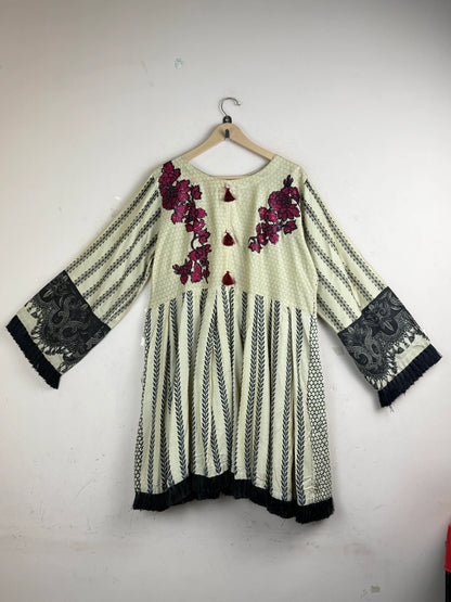 Shop Premium Summer Kurti by Cut Label | Preloved Branded Clothes | Beige Cotton | Women | OTS Thrift Store Lahore Pakistan