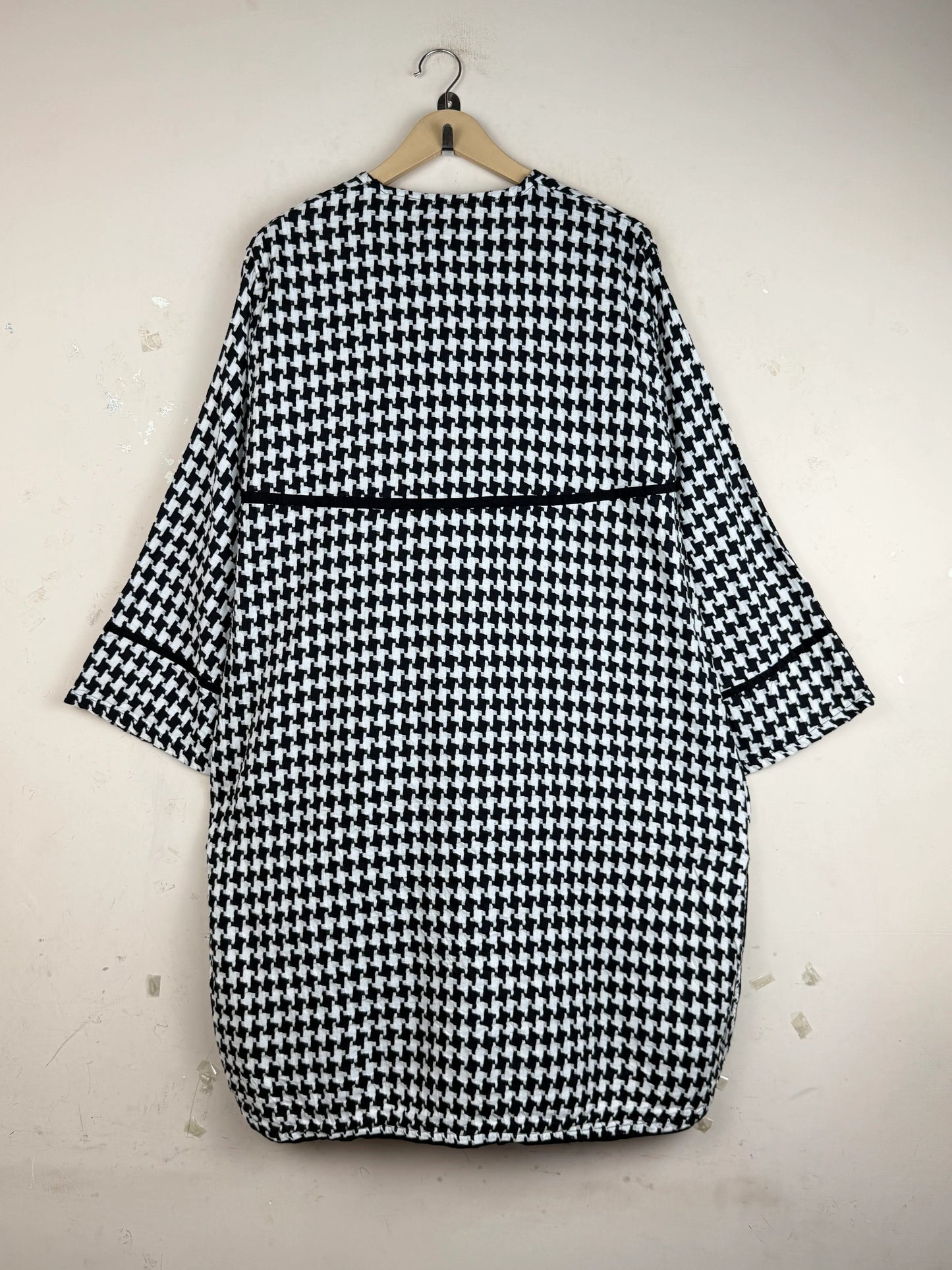 Find Premium Plus Black & White Summer Kurti by ETHNIC for Women | Shop OTS Thrift Store Pakistan (SK-90)