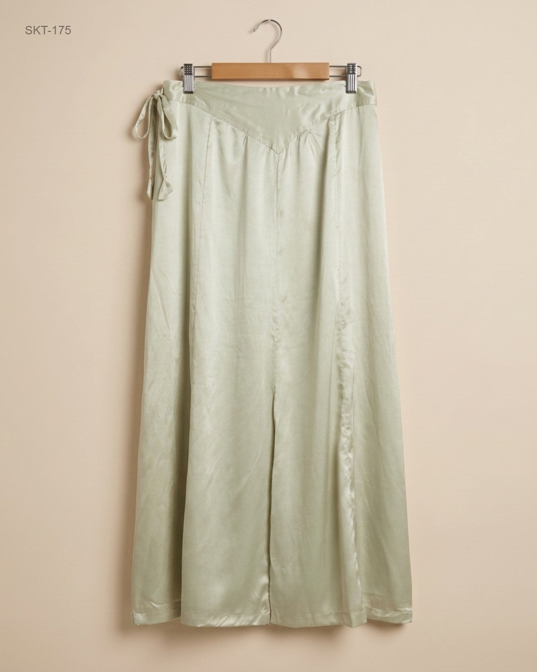 UNKNOWN (SKT-175) Satin Maxi Skirt