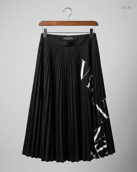 Premium Condition Women's skirts | Preloved Valentino | Black Polyester | Thrift Shop for Peshawar Pakistan | OTS