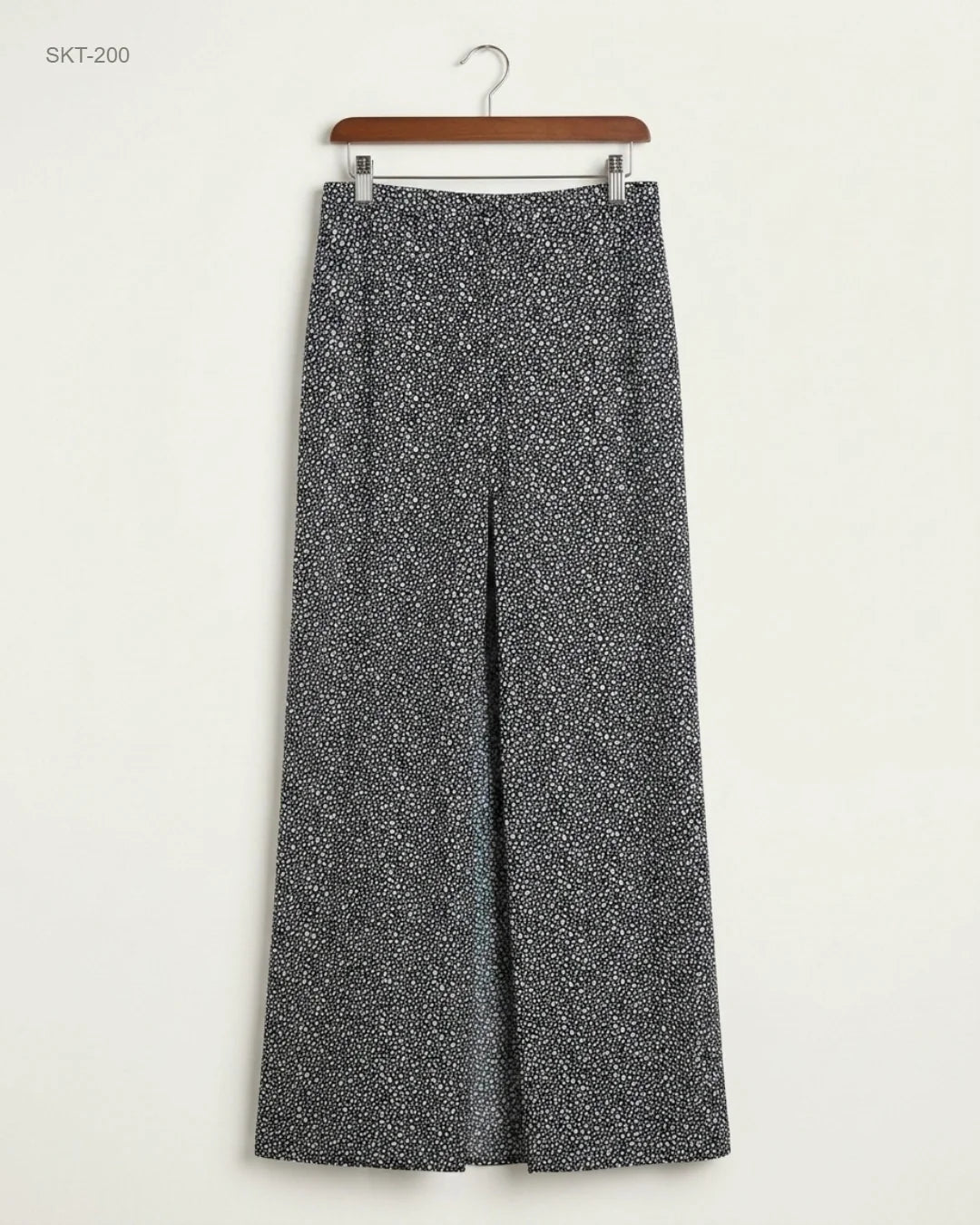 Premium Condition Women's skirts | Preloved H&M | Black & White Viscose | Thrift Shop for Womens Islamabad Pakistan | OTS