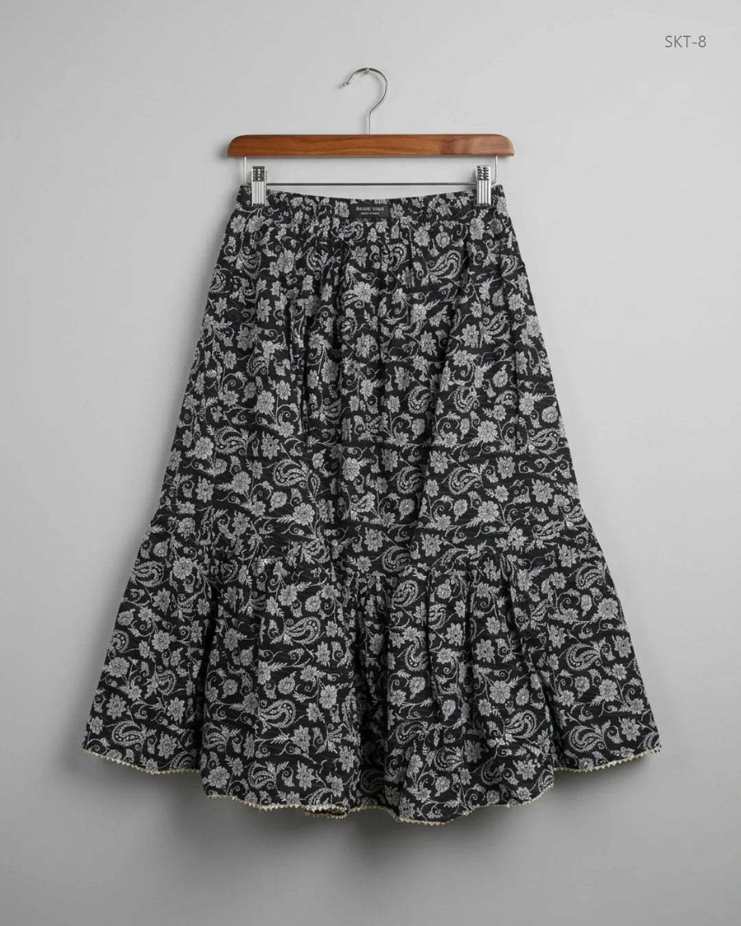 UK Imported secondhand Women's skirts - CUT LABEL brand, Black & White Cotton, Premium condition, for - Online Thrift Store Karachi Pakistan
