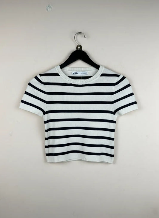 Preloved Premium Winter Crop Tops by Zara, Black & White Viscose for Women - OTS Thrift Shop Karachi Pakistan