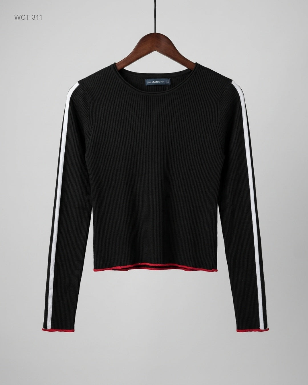Secondhand Branded Winter Crop Tops by Zara, Black Cotton fabric, Premium condition, for Womens - Online Thrift Shop Islamabad Pakistan